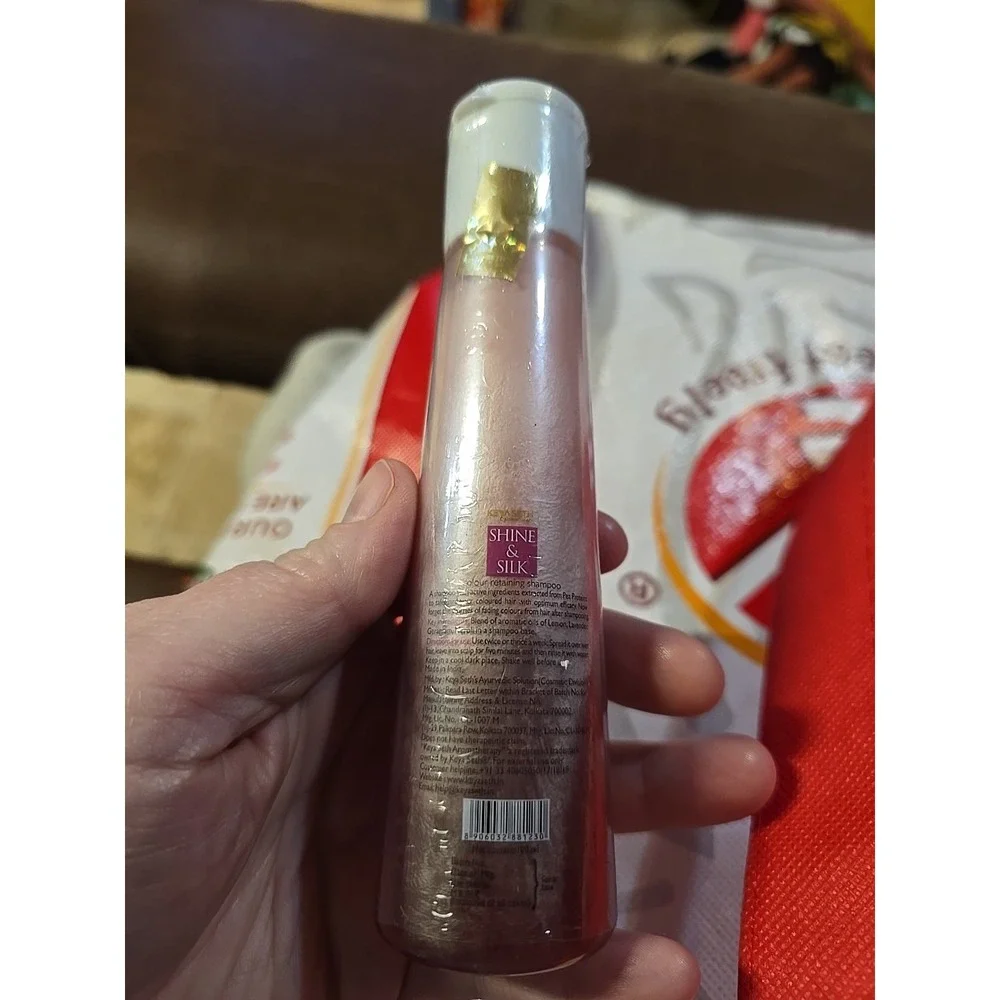 Shine & Silk Colour Retaining Shampoo 100ml by KEYA SETH AROMATHERAPY NIPS